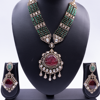 Necklace Set