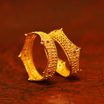 Silver Bracelets & Bangle