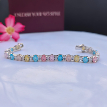 Silver Bracelets & Bangle