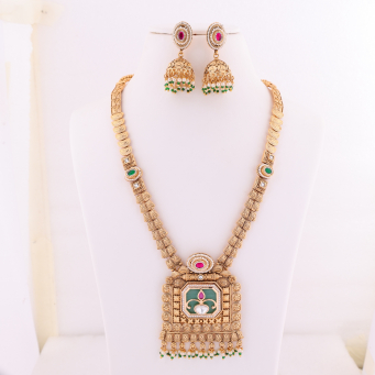 Necklace Set