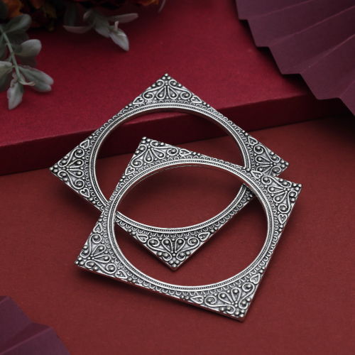 Bangles/Kada