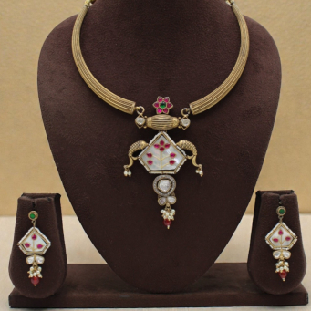 Necklace Set