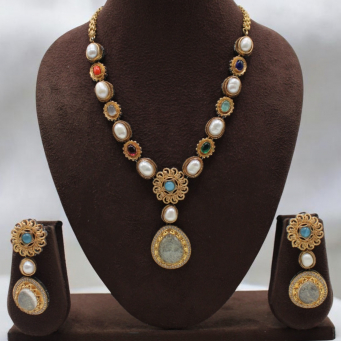 Necklace Set