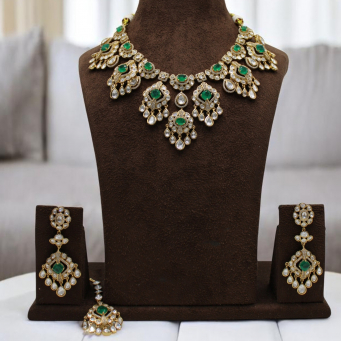 Necklace Set