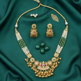 Necklace Set