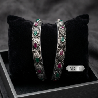 Bangles/Kada